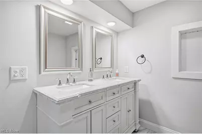 24042 Greenlawn Avenue, Beachwood, OH 44122 - Photo 31