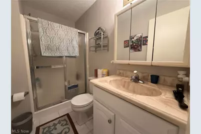 4648 Oak Point Road, Lorain, OH 44053 - Photo 23