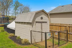 11351 Wilhurst Ave NE, Hartville, OH 44632 - Photo 5