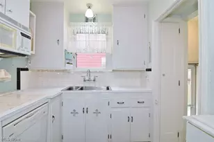1272 Winston Rd, South Euclid, OH 44121 - Photo 11