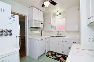 1272 Winston Rd, South Euclid, OH 44121 - Photo 9
