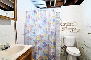 1272 Winston Rd, South Euclid, OH 44121 - Photo 37