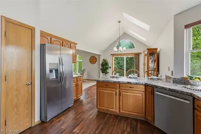 859 Kings Cross Drive, Wadsworth, OH 44281 - Photo 17