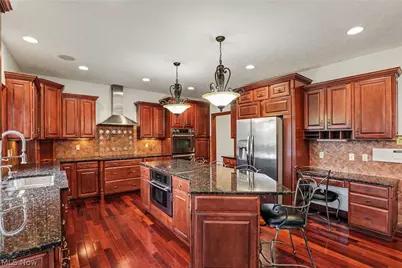 6291 Maypine Farm Boulevard, Highland Heights, OH 44143 - Photo 11