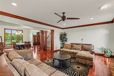 6291 Maypine Farm Boulevard, Highland Heights, OH 44143 - Photo 7