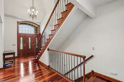 6291 Maypine Farm Boulevard, Highland Heights, OH 44143 - Photo 3