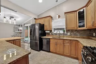 1178 Golden Gate Blvd, Mayfield Heights, OH 44124 - Photo 5