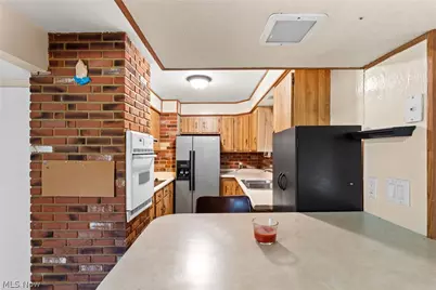 54321 Colerain Pike, Martins Ferry, OH 43935 - Photo 7