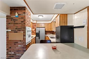 54321 Colerain Pike, Martins Ferry, OH 43935 - Photo 7