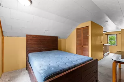 54321 Colerain Pike, Martins Ferry, OH 43935 - Photo 15