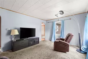 54321 Colerain Pike, Martins Ferry, OH 43935 - Photo 5