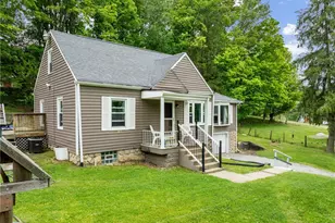 54321 Colerain Pike, Martins Ferry, OH 43935 - Photo 3