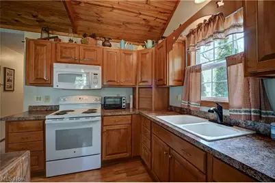 2041 Thrasher Road SW, Carrollton, OH 44615 - Photo 17