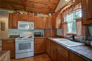 2041 Thrasher Road SW, Carrollton, OH 44615 - Photo 17