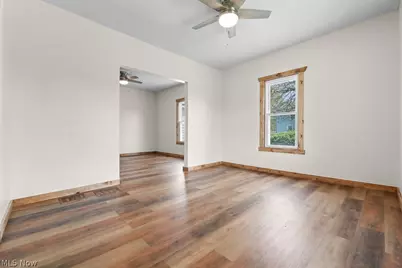215 E Pennsylvania Avenue, Sebring, OH 44672 - Photo 9