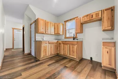 215 E Pennsylvania Avenue, Sebring, OH 44672 - Photo 5