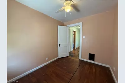 9612 Park Heights Avenue, Garfield Heights, OH 44125 - Photo 23