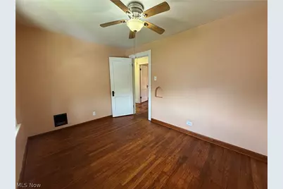 9612 Park Heights Avenue, Garfield Heights, OH 44125 - Photo 21