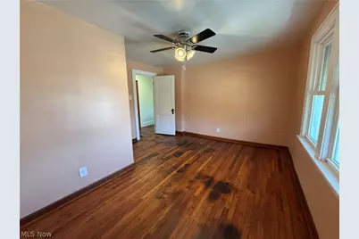 9612 Park Heights Avenue, Garfield Heights, OH 44125 - Photo 19