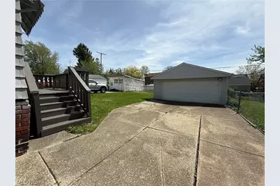 9612 Park Heights Avenue, Garfield Heights, OH 44125 - Photo 31