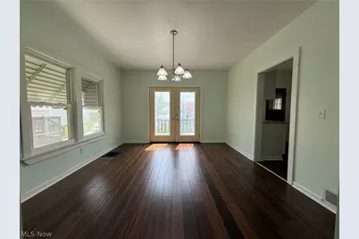 9612 Park Heights Avenue, Garfield Heights, OH 44125 - Photo 5