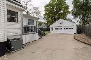 144 Cornell Ave, Elyria, OH 44035 - Photo 3
