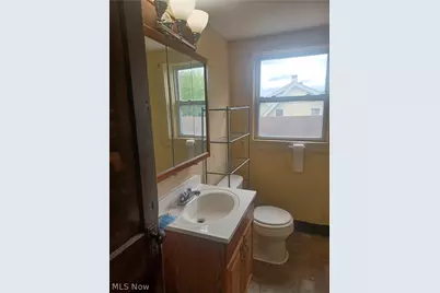 50 N Hazelwood Avenue, Youngstown, OH 44509 - Photo 11