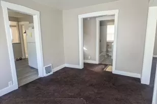 994 Peerless Ave, Akron, OH 44320 - Photo 5