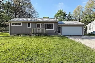 1996 Berger Ave, Stow, OH 44224 - Photo 1
