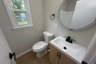 5651 Porter Rd, North Olmsted, OH 44070 - Photo 15