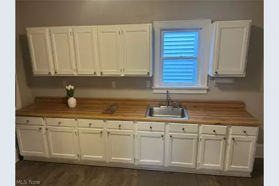 679 Wooster Road W, Barberton, OH 44203 - Photo 5