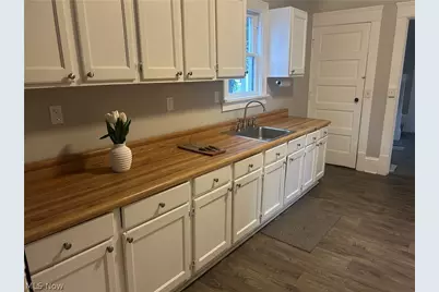679 Wooster Road W, Barberton, OH 44203 - Photo 3