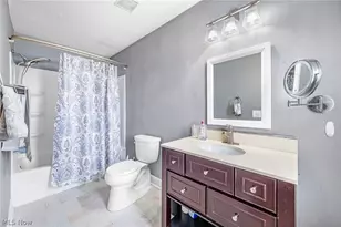 846 Longbrook Dr, Wadsworth, OH 44281 - Photo 19