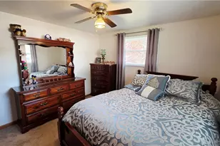 162 Orange Dr, Williamstown, WV 26187 - Photo 15