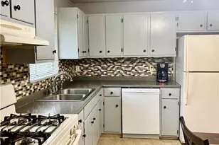 7265 Farnham Dr, Mentor, OH 44060 - Photo 5