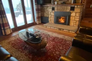 1104 Lake Rd, Conneaut, OH 44030 - Photo 9