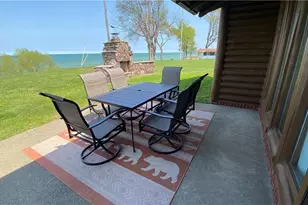 1104 Lake Rd, Conneaut, OH 44030 - Photo 15