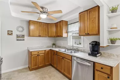 5175 Cheltenham Boulevard, Lyndhurst, OH 44124 - Photo 9