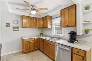 5175 Cheltenham Blvd, Lyndhurst, OH 44124 - Photo 9