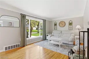 5175 Cheltenham Blvd, Lyndhurst, OH 44124 - Photo 5