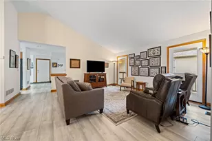 2495 Winesap Dr, Grandview Heights, OH 44147 - Photo 13