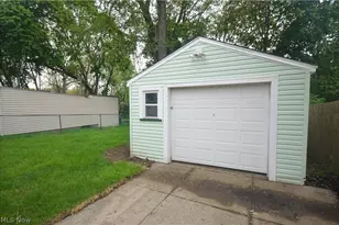 154 E Brookside Ave, Akron, OH 44301 - Photo 3