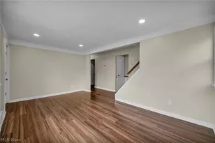 5234 Henry St, Maple Heights, OH 44137 - Photo 9