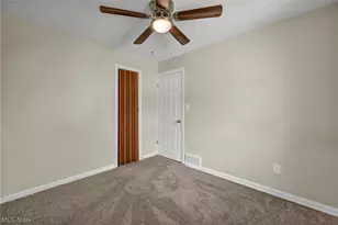 5234 Henry St, Maple Heights, OH 44137 - Photo 25