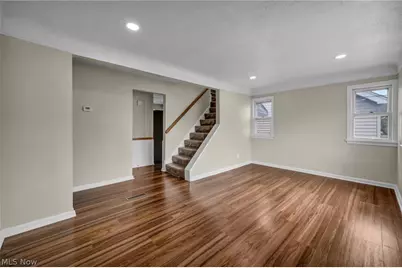 5234 Henry Street, Maple Heights, OH 44137 - Photo 5