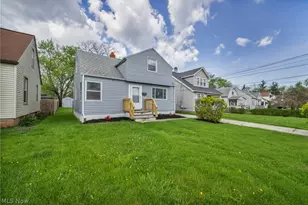 5234 Henry St, Maple Heights, OH 44137 - Photo 3
