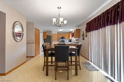 668 Oakcrest Drive, Wadsworth, OH 44281 - Photo 9