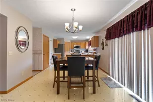 668 Oakcrest Dr, Wadsworth, OH 44281 - Photo 9
