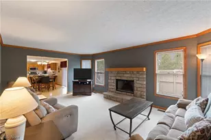 668 Oakcrest Dr, Wadsworth, OH 44281 - Photo 5
