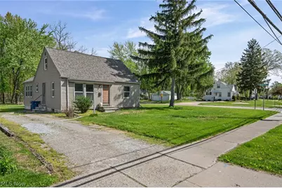 602 Cedarbrook Drive, Painesville, OH 44077 - Photo 5
